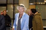 Schiphol 28 februari 2020
Aankomst Willibrord Frequin Barry Stevens Gerard Cox en Peter Faber op schiphol na de opnames van hun programma beter laat dan nooit.