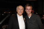 Hilversum 5 januari 2020
Peter Koelewijn krijgt een lintje van Burgemeester Pieter Broertjes.
Event vond plaats in de wisseloord studios. Peter met zijn kleinzoon