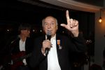 Hilversum 5 januari 2020
Peter Koelewijn krijgt een lintje van Burgemeester Pieter Broertjes.
Event vond plaats in de wisseloord studios.