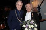 Hilversum 5 januari 2020
Peter Koelewijn krijgt een lintje van Burgemeester Pieter Broertjes.
Event vond plaats in de wisseloord studios.