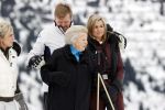 Lech 25 februari 2020
Fotouurtje Koninklijke familie. Aanwezig Koning Willem Alexander Koningin Maxima Prinses Amalia Alexia Ariane Prinses Beatrix Prins Constantijn Prinses laurentien Gravin Eloise Graaf Claus Casimir en Gravin Leonore .
