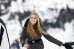 Lech 25 februari 2020
Fotouurtje Koninklijke familie. Aanwezig Koning Willem Alexander Koningin Maxima Prinses Amalia Alexia Ariane Prinses Beatrix Prins Constantijn Prinses laurentien Gravin Eloise Graaf Claus Casimir en Gravin Leonore .