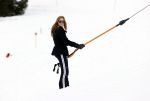 Lech 25 februari 2020
Fotouurtje Koninklijke familie. Aanwezig Koning Willem Alexander Koningin Maxima Prinses Amalia Alexia Ariane Prinses Beatrix Prins Constantijn Prinses laurentien Gravin Eloise Graaf Claus Casimir en Gravin Leonore .