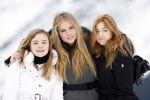 Lech 25 februari 2020
Fotouurtje Koninklijke familie. Aanwezig Koning Willem Alexander Koningin Maxima Prinses Amalia Alexia Ariane Prinses Beatrix Prins Constantijn Prinses laurentien Gravin Eloise Graaf Claus Casimir en Gravin Leonore .