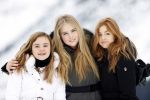 Lech 25 februari 2020
Fotouurtje Koninklijke familie. Aanwezig Koning Willem Alexander Koningin Maxima Prinses Amalia Alexia Ariane Prinses Beatrix Prins Constantijn Prinses laurentien Gravin Eloise Graaf Claus Casimir en Gravin Leonore .