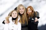 Lech 25 februari 2020
Fotouurtje Koninklijke familie. Aanwezig Koning Willem Alexander Koningin Maxima Prinses Amalia Alexia Ariane Prinses Beatrix Prins Constantijn Prinses laurentien Gravin Eloise Graaf Claus Casimir en Gravin Leonore .