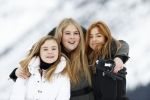Lech 25 februari 2020
Fotouurtje Koninklijke familie. Aanwezig Koning Willem Alexander Koningin Maxima Prinses Amalia Alexia Ariane Prinses Beatrix Prins Constantijn Prinses laurentien Gravin Eloise Graaf Claus Casimir en Gravin Leonore .