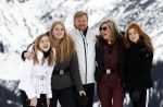 Lech 25 februari 2020
Fotouurtje Koninklijke familie. Aanwezig Koning Willem Alexander Koningin Maxima Prinses Amalia Alexia Ariane Prinses Beatrix Prins Constantijn Prinses laurentien Gravin Eloise Graaf Claus Casimir en Gravin Leonore .