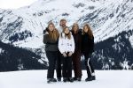 Lech 25 februari 2020
Fotouurtje Koninklijke familie. Aanwezig Koning Willem Alexander Koningin Maxima Prinses Amalia Alexia Ariane Prinses Beatrix Prins Constantijn Prinses laurentien Gravin Eloise Graaf Claus Casimir en Gravin Leonore .