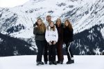 Lech 25 februari 2020
Fotouurtje Koninklijke familie. Aanwezig Koning Willem Alexander Koningin Maxima Prinses Amalia Alexia Ariane Prinses Beatrix Prins Constantijn Prinses laurentien Gravin Eloise Graaf Claus Casimir en Gravin Leonore .