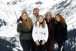 Lech 25 februari 2020
Fotouurtje Koninklijke familie. Aanwezig Koning Willem Alexander Koningin Maxima Prinses Amalia Alexia Ariane Prinses Beatrix Prins Constantijn Prinses laurentien Gravin Eloise Graaf Claus Casimir en Gravin Leonore .