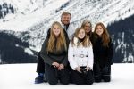 Lech 25 februari 2020
Fotouurtje Koninklijke familie. Aanwezig Koning Willem Alexander Koningin Maxima Prinses Amalia Alexia Ariane Prinses Beatrix Prins Constantijn Prinses laurentien Gravin Eloise Graaf Claus Casimir en Gravin Leonore .