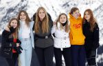 Lech 25 februari 2020
Fotouurtje Koninklijke familie. Aanwezig Koning Willem Alexander Koningin Maxima Prinses Amalia Alexia Ariane Prinses Beatrix Prins Constantijn Prinses laurentien Gravin Eloise Graaf Claus Casimir en Gravin Leonore .