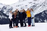 Lech 25 februari 2020
Fotouurtje Koninklijke familie. Aanwezig Koning Willem Alexander Koningin Maxima Prinses Amalia Alexia Ariane Prinses Beatrix Prins Constantijn Prinses laurentien Gravin Eloise Graaf Claus Casimir en Gravin Leonore .