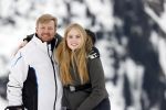 Lech 25 februari 2020
Fotouurtje Koninklijke familie. Aanwezig Koning Willem Alexander Koningin Maxima Prinses Amalia Alexia Ariane Prinses Beatrix Prins Constantijn Prinses laurentien Gravin Eloise Graaf Claus Casimir en Gravin Leonore .
