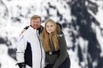 Lech 25 februari 2020
Fotouurtje Koninklijke familie. Aanwezig Koning Willem Alexander Koningin Maxima Prinses Amalia Alexia Ariane Prinses Beatrix Prins Constantijn Prinses laurentien Gravin Eloise Graaf Claus Casimir en Gravin Leonore .
