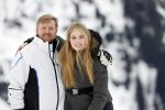 Lech 25 februari 2020
Fotouurtje Koninklijke familie. Aanwezig Koning Willem Alexander Koningin Maxima Prinses Amalia Alexia Ariane Prinses Beatrix Prins Constantijn Prinses laurentien Gravin Eloise Graaf Claus Casimir en Gravin Leonore .