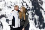 Lech 25 februari 2020
Fotouurtje Koninklijke familie. Aanwezig Koning Willem Alexander Koningin Maxima Prinses Amalia Alexia Ariane Prinses Beatrix Prins Constantijn Prinses laurentien Gravin Eloise Graaf Claus Casimir en Gravin Leonore .