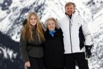 Lech 25 februari 2020
Fotouurtje Koninklijke familie. Aanwezig Koning Willem Alexander Koningin Maxima Prinses Amalia Alexia Ariane Prinses Beatrix Prins Constantijn Prinses laurentien Gravin Eloise Graaf Claus Casimir en Gravin Leonore .
