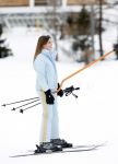 Lech 25 februari 2020
Fotouurtje Koninklijke familie. Aanwezig Koning Willem Alexander Koningin Maxima Prinses Amalia Alexia Ariane Prinses Beatrix Prins Constantijn Prinses laurentien Gravin Eloise Graaf Claus Casimir en Gravin Leonore .