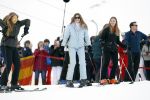Lech 25 februari 2020
Fotouurtje Koninklijke familie. Aanwezig Koning Willem Alexander Koningin Maxima Prinses Amalia Alexia Ariane Prinses Beatrix Prins Constantijn Prinses laurentien Gravin Eloise Graaf Claus Casimir en Gravin Leonore .