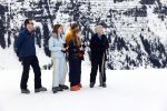 Lech 25 februari 2020
Fotouurtje Koninklijke familie. Aanwezig Koning Willem Alexander Koningin Maxima Prinses Amalia Alexia Ariane Prinses Beatrix Prins Constantijn Prinses laurentien Gravin Eloise Graaf Claus Casimir en Gravin Leonore .