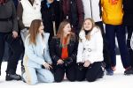 Lech 25 februari 2020
Fotouurtje Koninklijke familie. Aanwezig Koning Willem Alexander Koningin Maxima Prinses Amalia Alexia Ariane Prinses Beatrix Prins Constantijn Prinses laurentien Gravin Eloise Graaf Claus Casimir en Gravin Leonore .