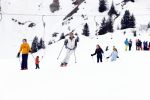 Lech 25 februari 2020
Fotouurtje Koninklijke familie. Aanwezig Koning Willem Alexander Koningin Maxima Prinses Amalia Alexia Ariane Prinses Beatrix Prins Constantijn Prinses laurentien Gravin Eloise Graaf Claus Casimir en Gravin Leonore .