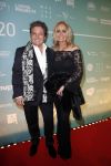 Amsterdam 10 februari 2020
Uitreiking edisons in de westergasfabriek . Najib Amhali presenteert de avond.
Rene Froger krijgt prijs uit handen van Willeke Alberti