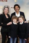 Amsterdam 1 februari 2020
Premiere Kruimeltje in Tuschinski. Rick Engelkes met vriendin Marie Claire Noorlander en haar zoons