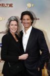 Amsterdam 1 februari 2020
Premiere Kruimeltje in Tuschinski. Rick Engelkes met vriendin Marie Claire Noorlander en haar zoons