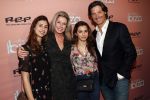Amsterdam 3 februari 2020
Premiere verliefd op ibiza in het deLamar theater. Rick Engelkes met zijn vriendin Marie Claire Noorlander en zijn dochters