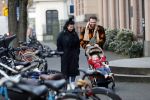 Amsterdam 1 februari 2020
Roxeanne Hazes met vriend Erik Zennes en zoon Fender bij artis.