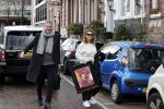 Amsterdam 13 februari 2020
Ruud de Wild en Olcay Gulsen komen met koffers aan bij het huis van Olcay. Olcay was naar istanbul geweest voor opnames en Ruud heeft haar opgehaald op schiphol.
