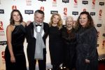 Hilversum 9 maart 2020
Uitreiking Buma awards in studio 21 op het mediapark. Stephen Emmer met familie
