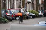 Amsterdam 3 februari 2020
Victor Reinier met telefoon/mobieltje op de fiets