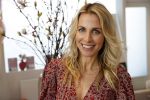 Bussum 3 maart 2020
Opening nieuwe pand en boekpresentatie van Vivian Reijs. Wendy v Dijk ontvangt het eerste boek