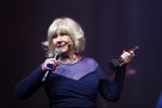 Amsterdam 10 februari 2020
Uitreiking edisons in de westergasfabriek . Najib Amhali presenteert de avond.
Willeke Alberti krijgt ouvre Edison uit handen van Dinand Woesthof