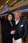 Schiphol 4 februari 2020
Katja Schuurman Peter Faber Willibrord Frequin Gerard Cox en Barrie Stevens vertrekkenb vanaf schiphol naar Suriname voor de opnames van het RTL4 programma Beter laat dan ooit. Willibrord met zijn vriendin