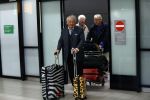 Schiphol 28 februari 2020
Aankomst Willibrord Frequin Barry Stevens Gerard Cox en Peter Faber op schiphol na de opnames van hun programma beter laat dan nooit.
