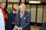Schiphol 28 februari 2020
Aankomst Willibrord Frequin Barry Stevens Gerard Cox en Peter Faber op schiphol na de opnames van hun programma beter laat dan nooit.