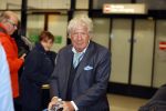 Schiphol 28 februari 2020
Aankomst Willibrord Frequin Barry Stevens Gerard Cox en Peter Faber op schiphol na de opnames van hun programma beter laat dan nooit.