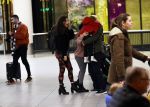 Schiphol 27 februari 2020
Wesley Sneijder haalt zijn zoon Xess Xava en Yolathe Cabau v Kasbergen op nadat ze van uit Los Angeles naar Amsterdam/schiphol zijn gevloegen.