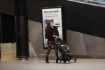 Schiphol 27 februari 2020
Wesley Sneijder haalt zijn zoon Xess Xava en Yolathe Cabau v Kasbergen op nadat ze van uit Los Angeles naar Amsterdam/schiphol zijn gevloegen.