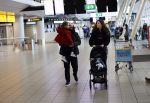 Schiphol 27 februari 2020
Wesley Sneijder haalt zijn zoon Xess Xava en Yolathe Cabau v Kasbergen op nadat ze van uit Los Angeles naar Amsterdam/schiphol zijn gevloegen.