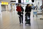 Schiphol 27 februari 2020
Wesley Sneijder haalt zijn zoon Xess Xava en Yolathe Cabau v Kasbergen op nadat ze van uit Los Angeles naar Amsterdam/schiphol zijn gevloegen.