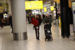 Schiphol 27 februari 2020
Wesley Sneijder haalt zijn zoon Xess Xava en Yolathe Cabau v Kasbergen op nadat ze van uit Los Angeles naar Amsterdam/schiphol zijn gevloegen.