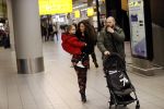 Schiphol 27 februari 2020
Wesley Sneijder haalt zijn zoon Xess Xava en Yolathe Cabau v Kasbergen op nadat ze van uit Los Angeles naar Amsterdam/schiphol zijn gevloegen.