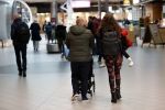 Schiphol 27 februari 2020
Wesley Sneijder haalt zijn zoon Xess Xava en Yolathe Cabau v Kasbergen op nadat ze van uit Los Angeles naar Amsterdam/schiphol zijn gevloegen.