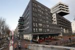 Amsterdam 10 januari 2020
In dit appartement complex woont de nederlandse deelnemer voor het songfestival 2020 jeangu Macrooy met zijn partner ( huis)